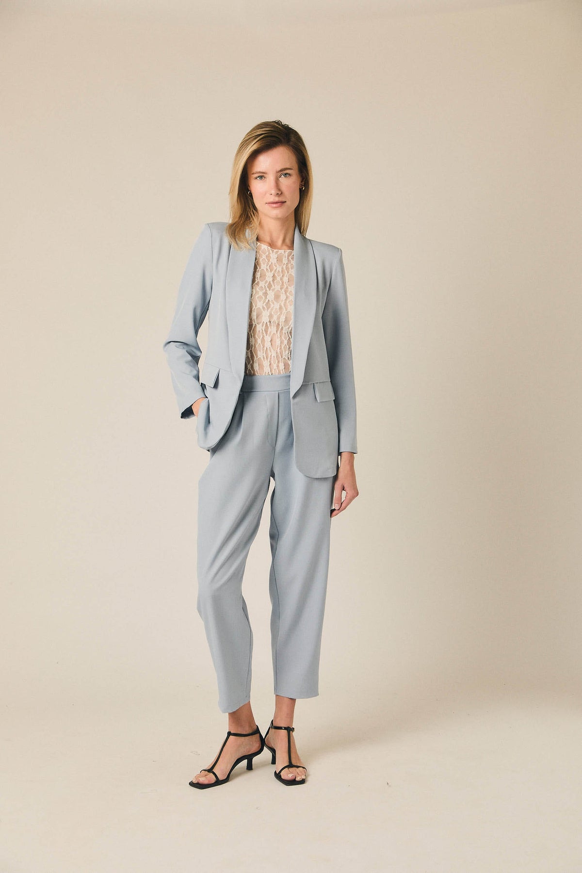 Blazer Celeste de Corte Fluido