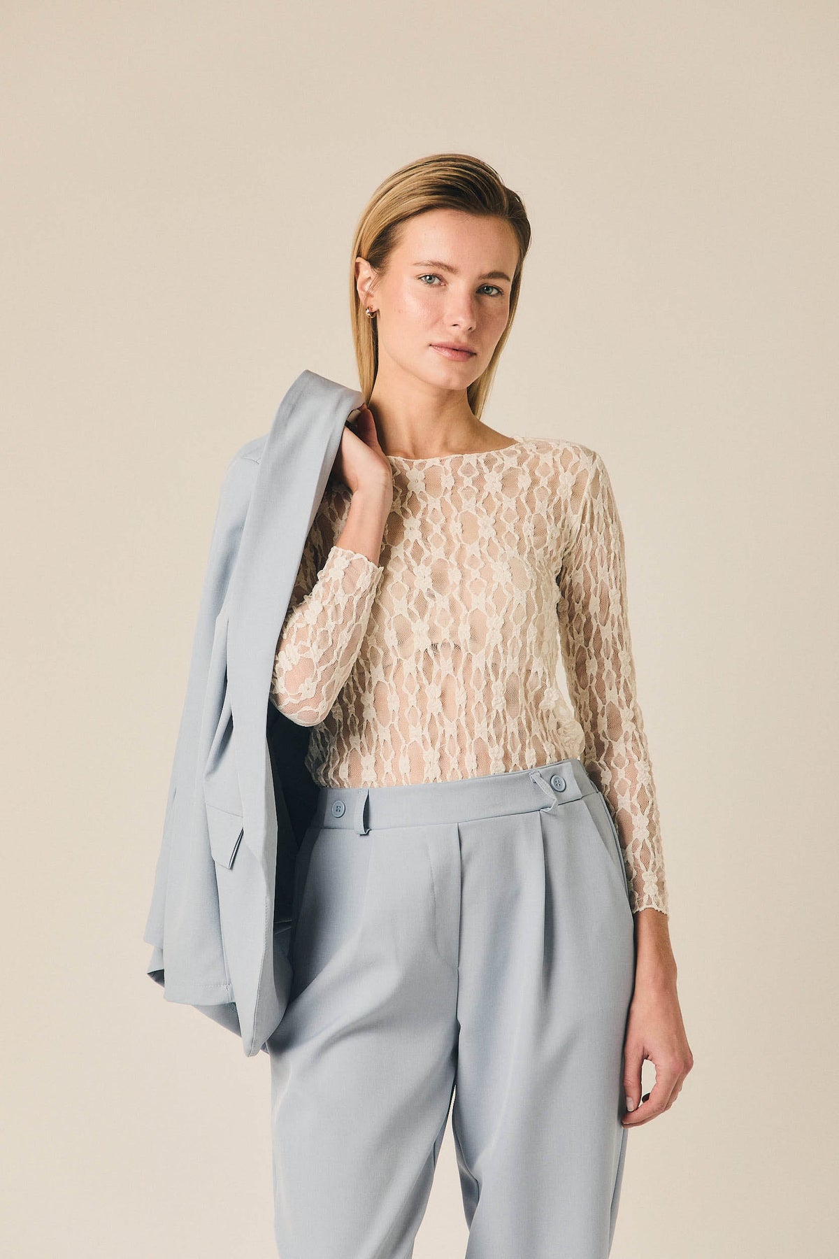 Blazer Celeste de Corte Fluido