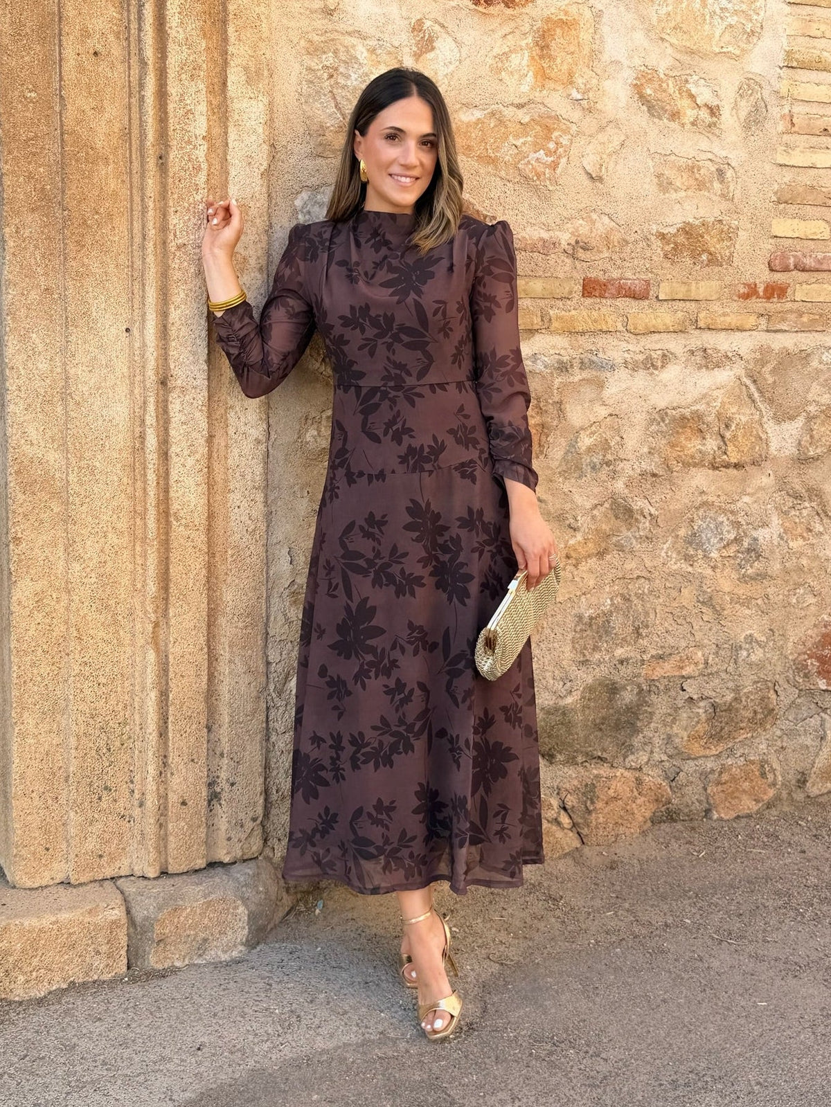 Vestido midi de gasa marrón Lipa - vista lateral