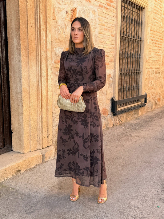 Vestido midi de gasa marrón Lipa - vista frontal