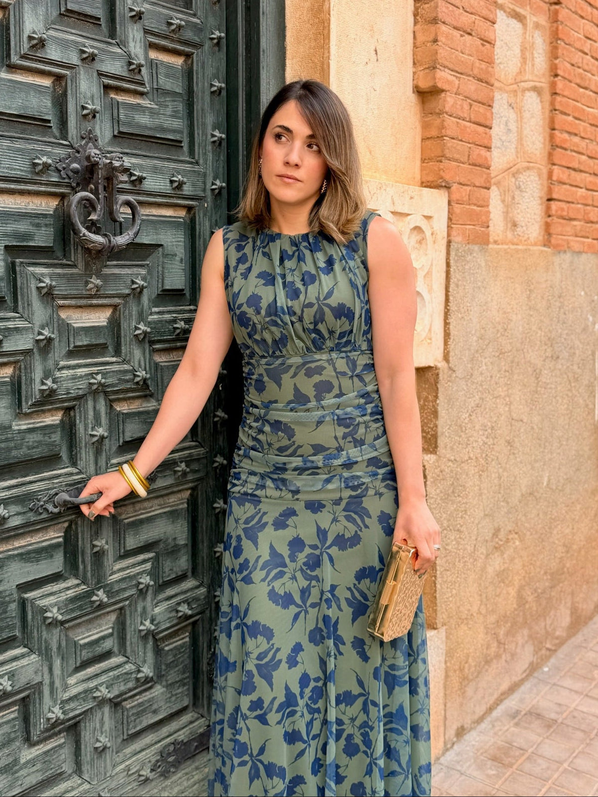 Vestido midi floral verde oliva Carmen - detalle